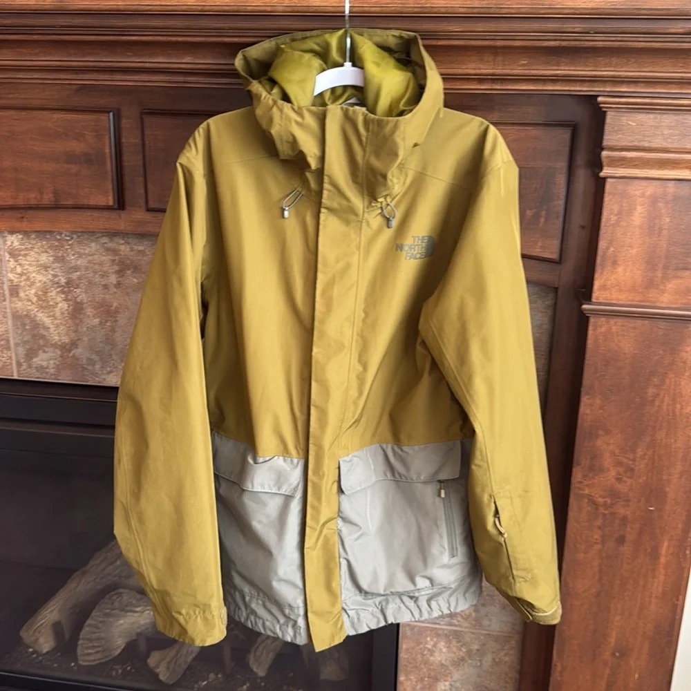 THE NORTH FACE Men's CLEMENT TRICLIMATE Jacket Green/Gray SMALL 2 coats in 1